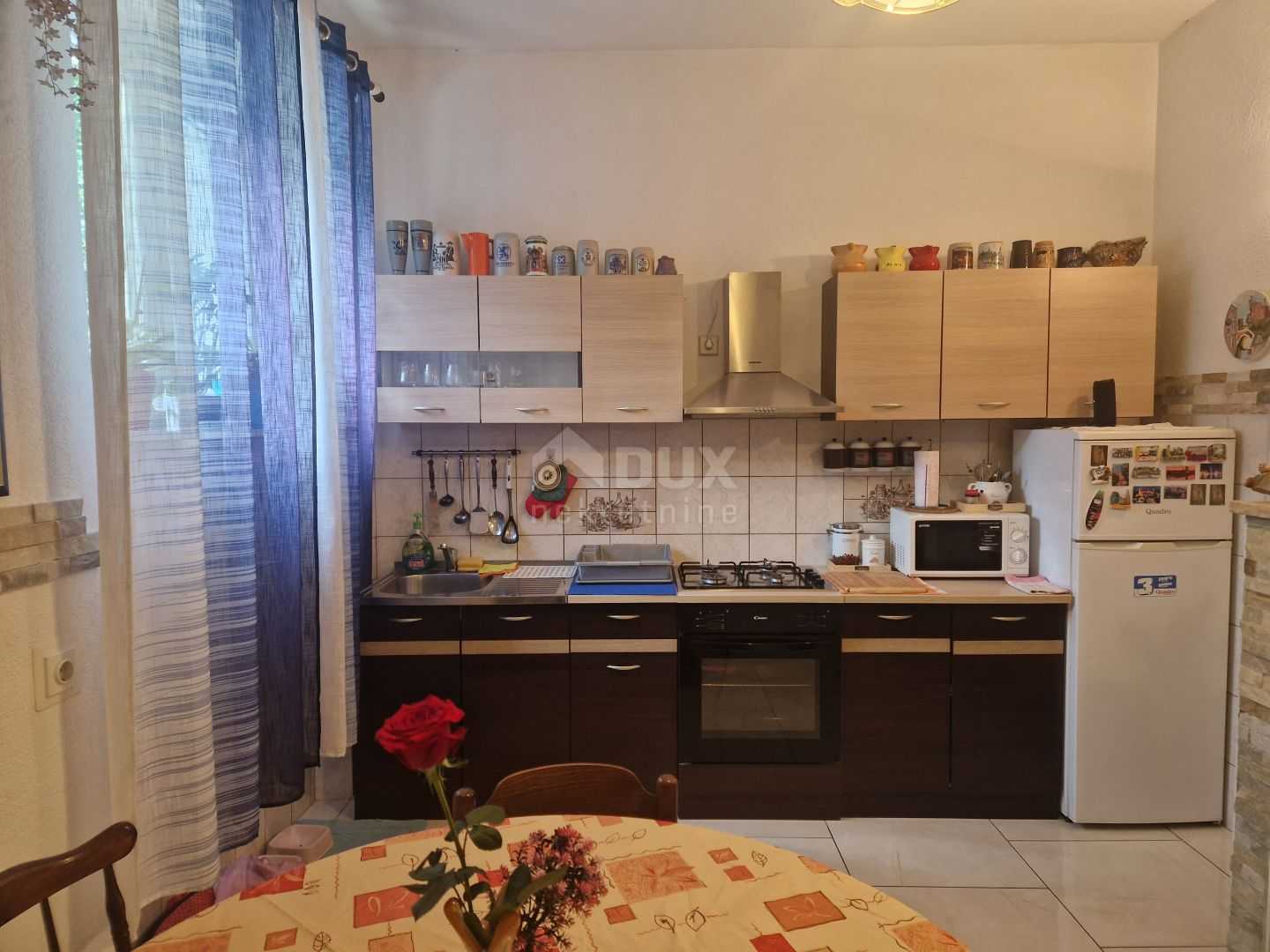 Condominium in Rasa, Istarska Zupanija 12643244