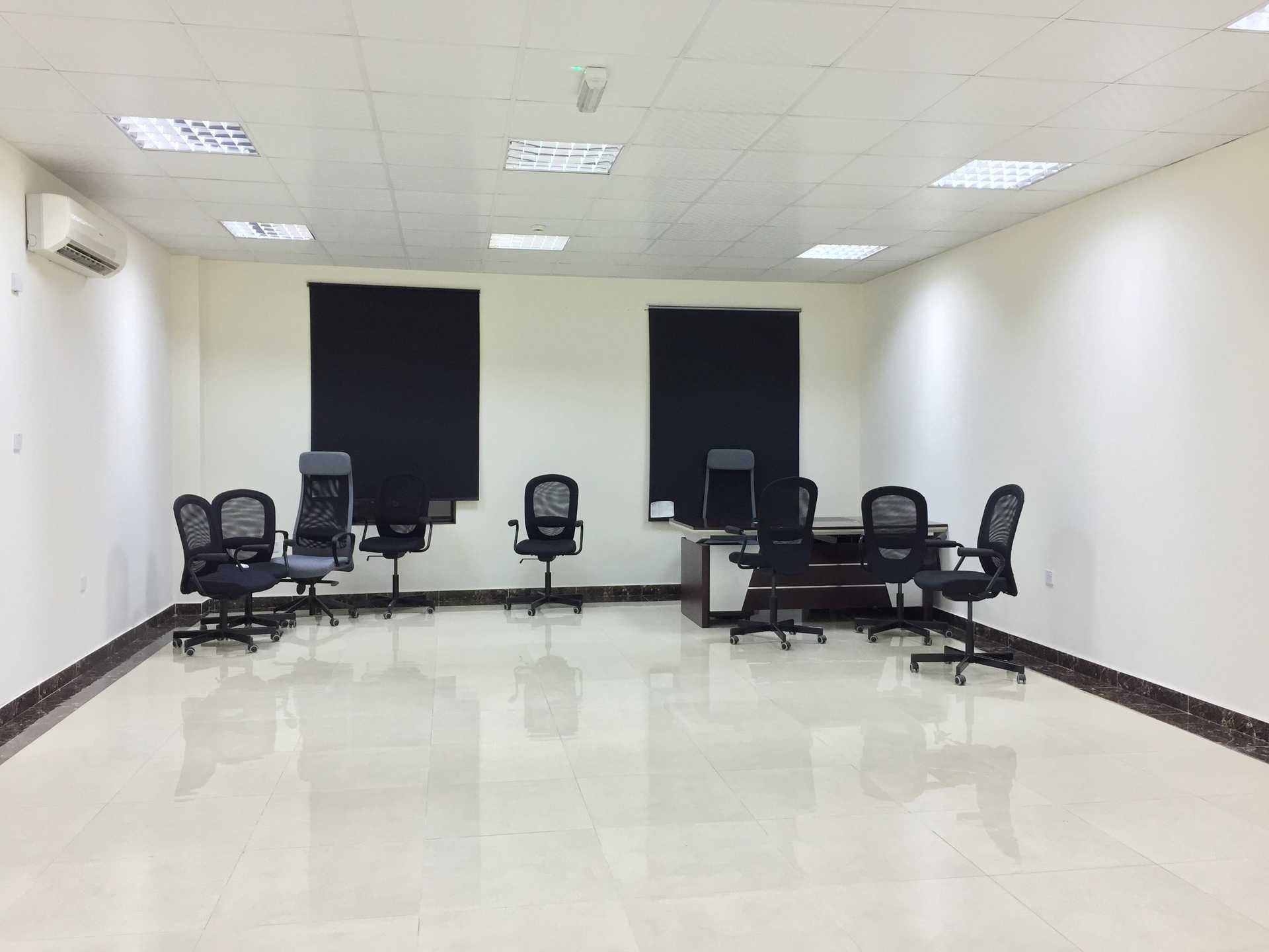 कार्यालय में Mu`aydhir Rawdat Rashid, Ar Rayyan 12643794