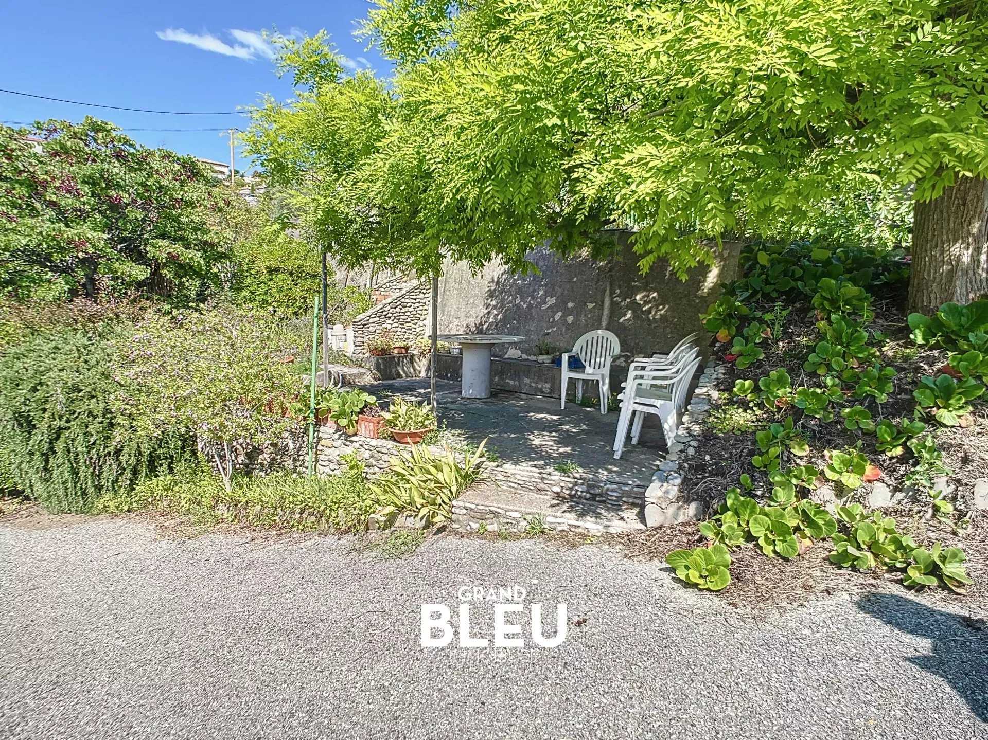 Dom w La Madeleine, Provence-Alpes-Cote d'Azur 12644045