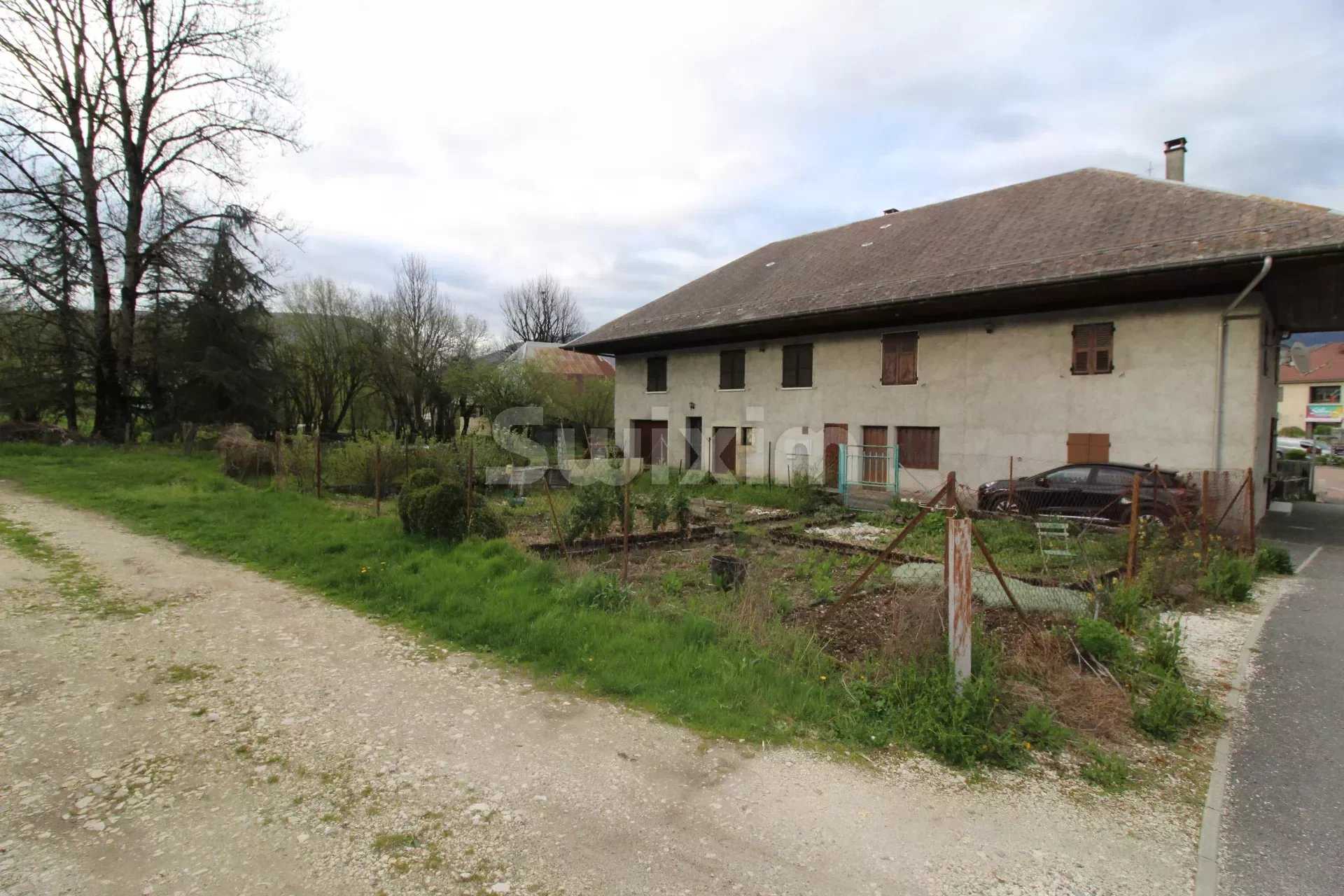 بيت في Lescheraines, Auvergne-Rhone-Alpes 12644058