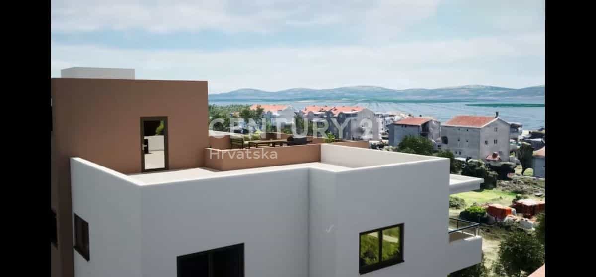 Condominium in Sveti Filip i Jakov, Zadarska županija 12644256