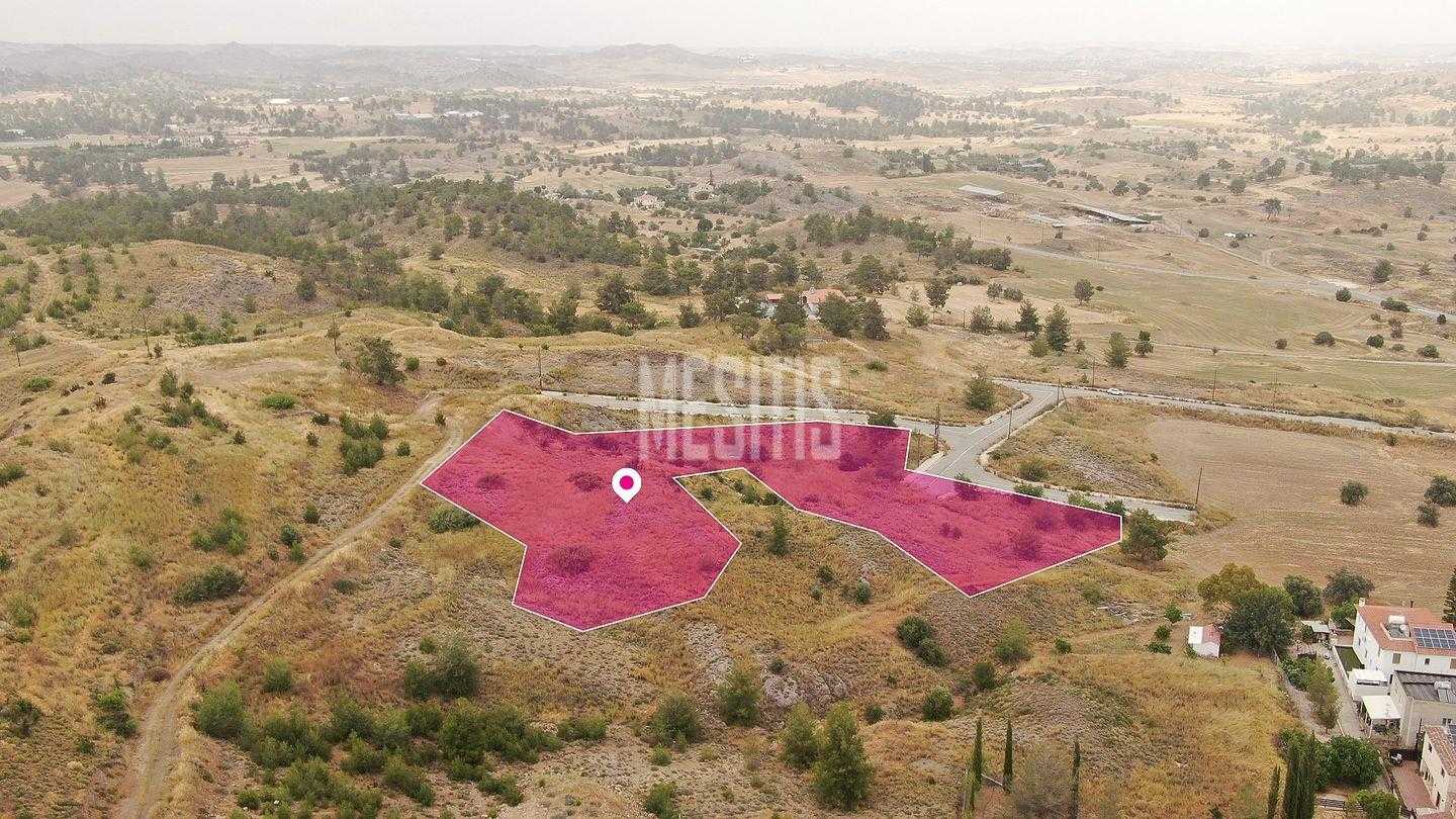 Tanah dalam Pera Chorio, Lefkosia 12644459