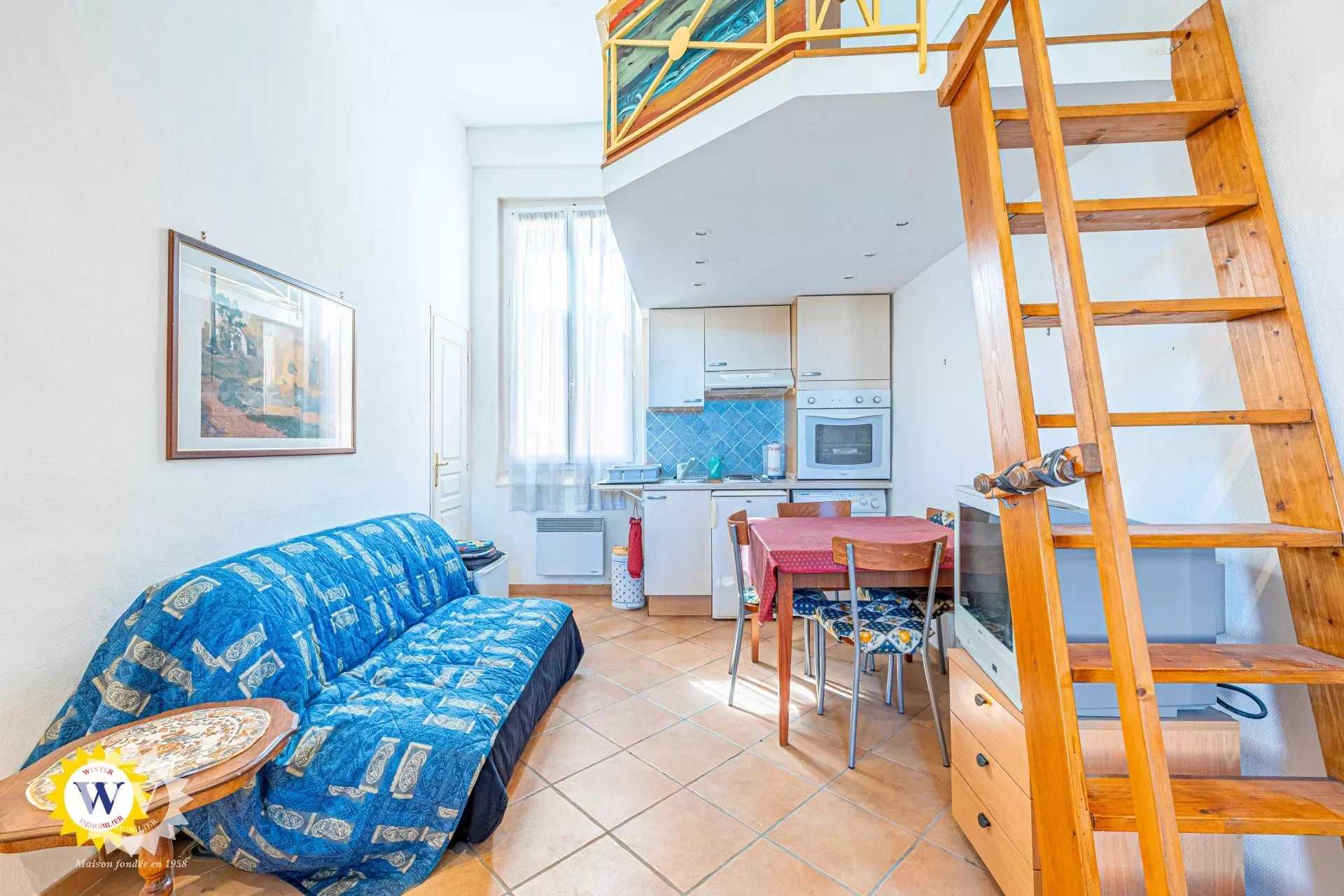 Квартира в Nice, Alpes-Maritimes 12644963
