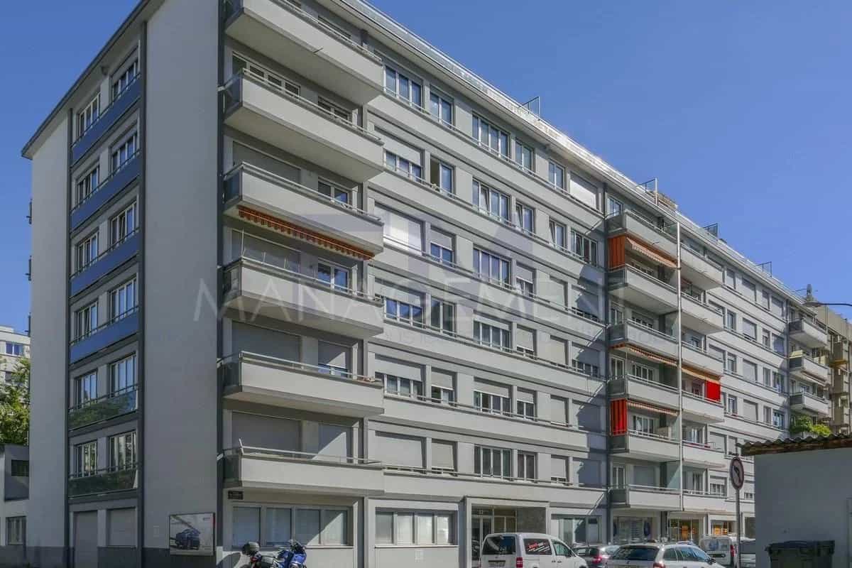 Condominium dans Les Avanchets, Geneve 12645005