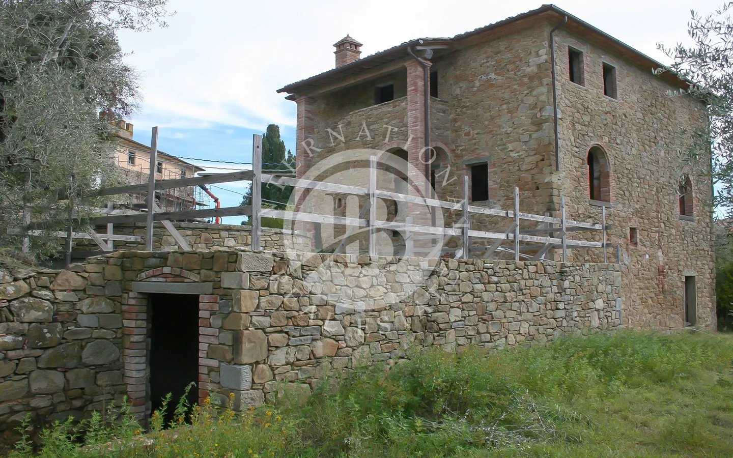 Dom w Monte San Savino, Arezzo 12645067