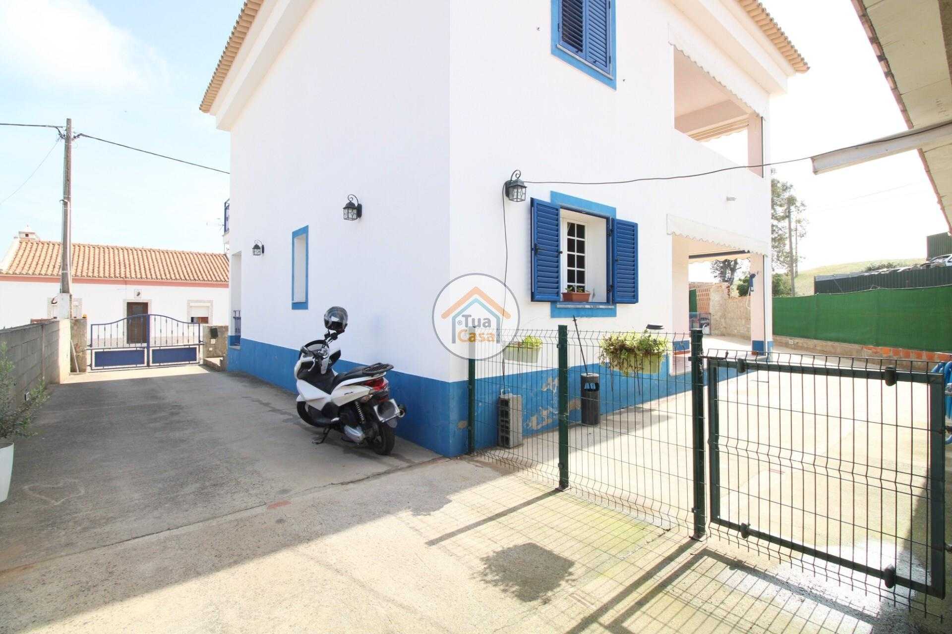 rumah dalam Redondo, Évora District 12645305