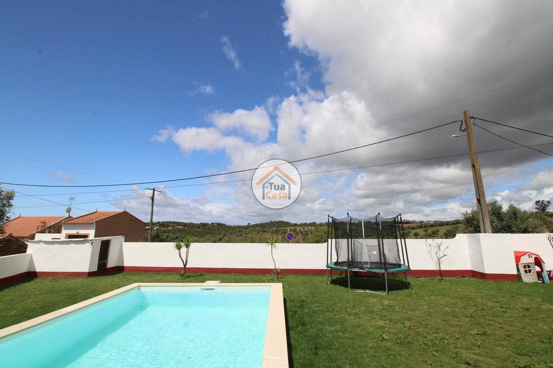 Dom w Redondo, Évora District 12645310