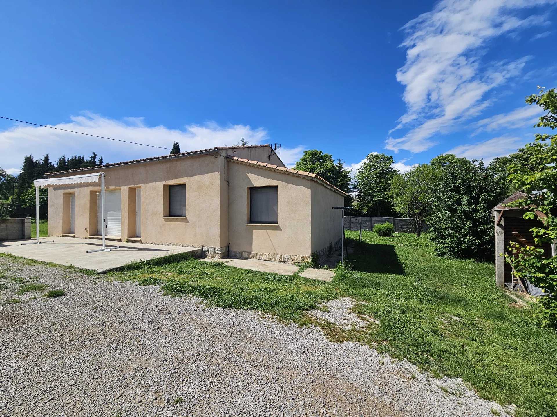 Hus i Cereste, Provence-Alpes-Cote d'Azur 12645695
