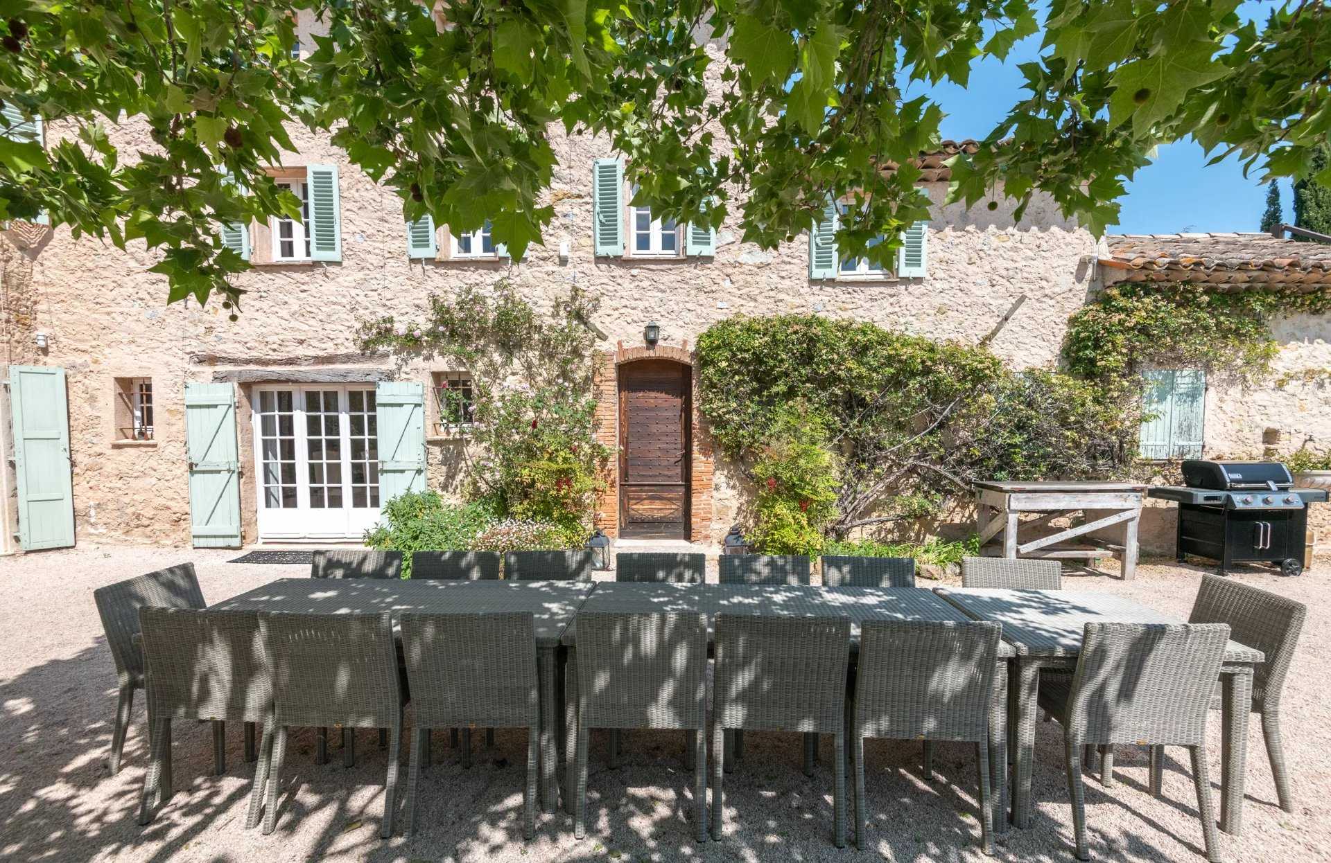 Hus i Grasse, Provence-Alpes-Cote d'Azur 12647265