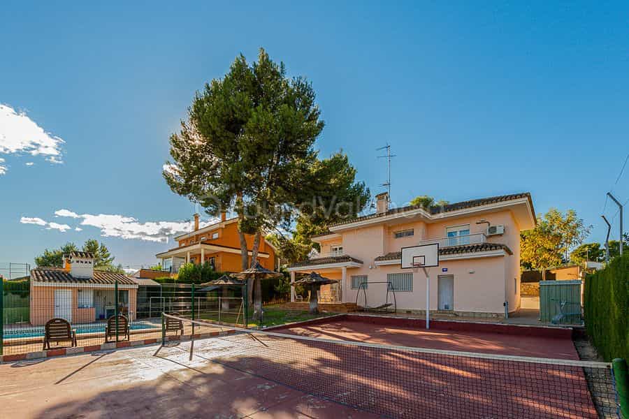 House in Liria, Valencia 12647307
