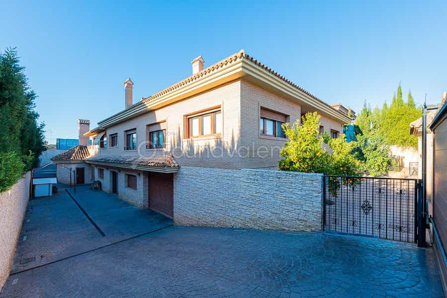 House in La Eliana, Valencia 12647315