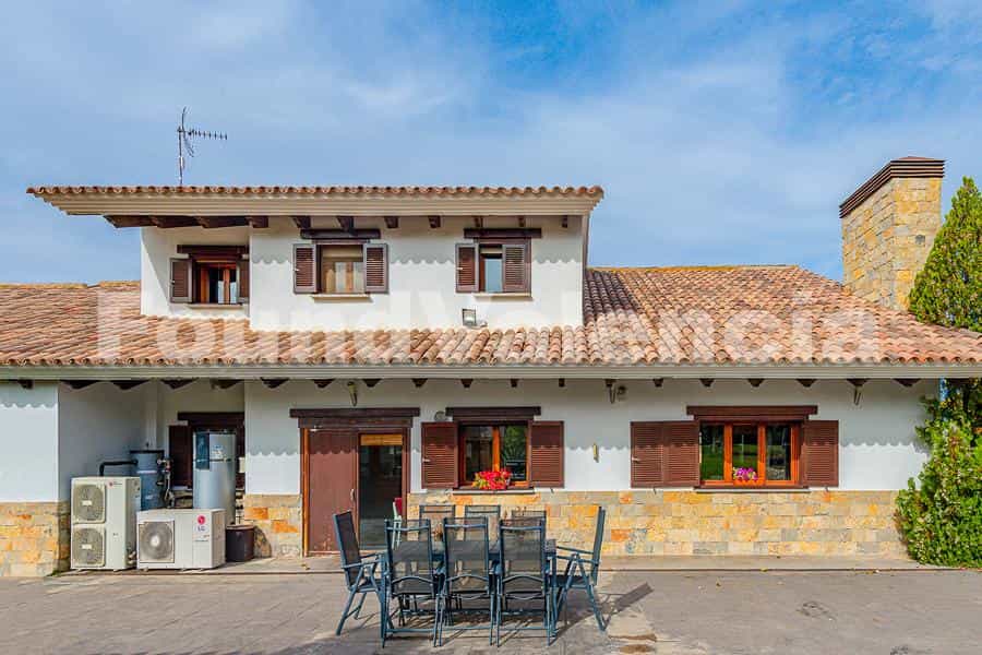 Haus im Requena, Valencian Community 12647387