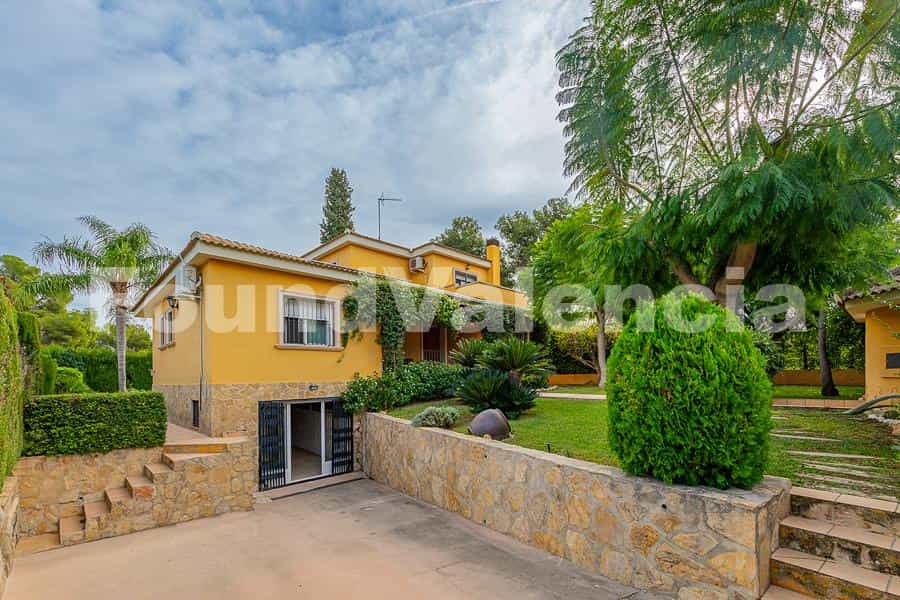 House in La Eliana, Valencia 12647458