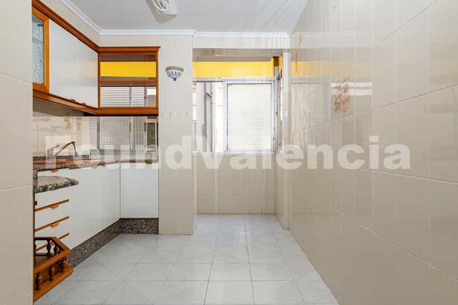 Condominium in Valencia, Valencia 12647461