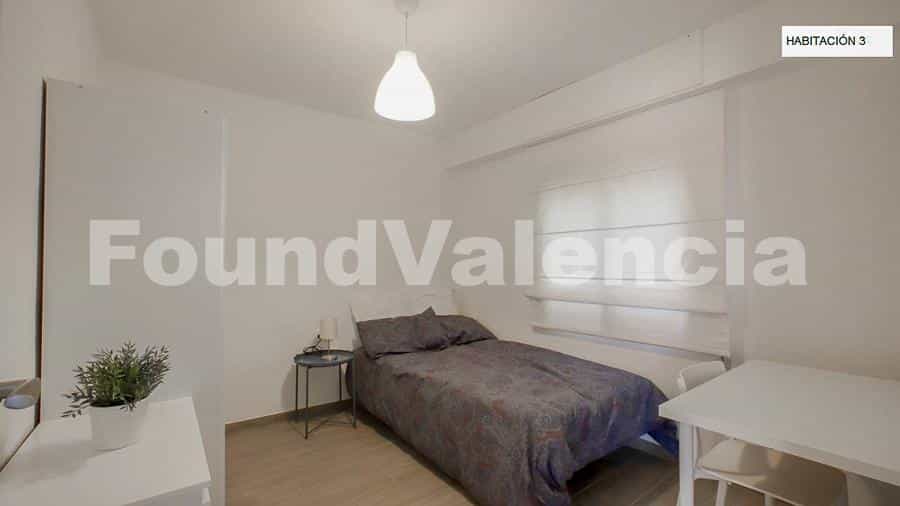 Condominio en València, Comunidad Valenciana 12647472