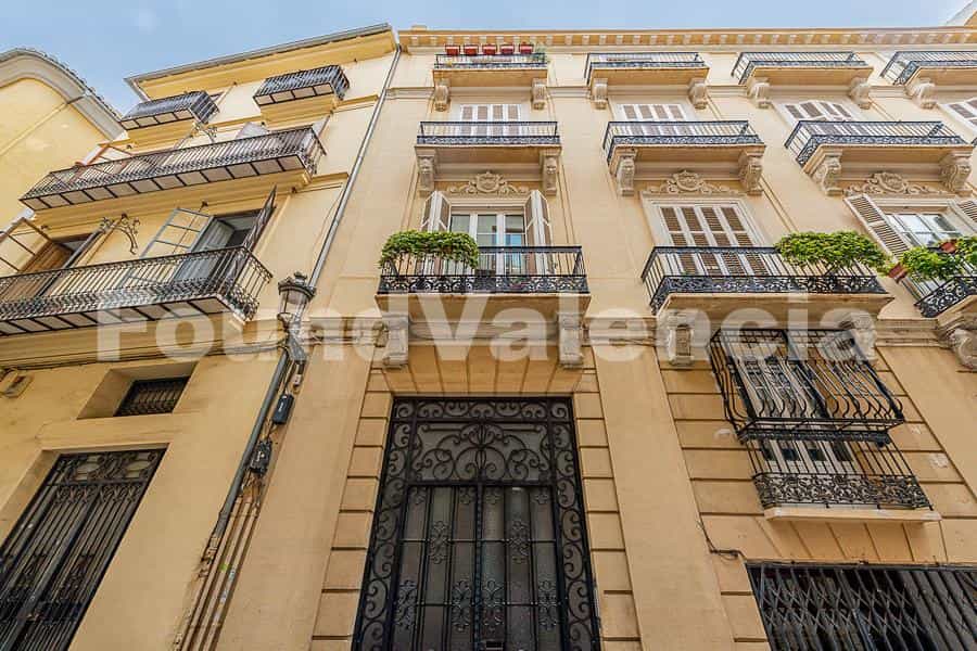 Condominium in Valencia, Valencia 12647477