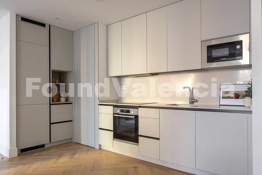 Condominium in Madrid, Madrid 12647503