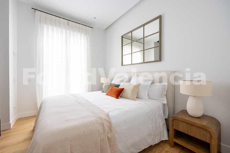 Condominium in Madrid, Comunidad de Madrid 12647509