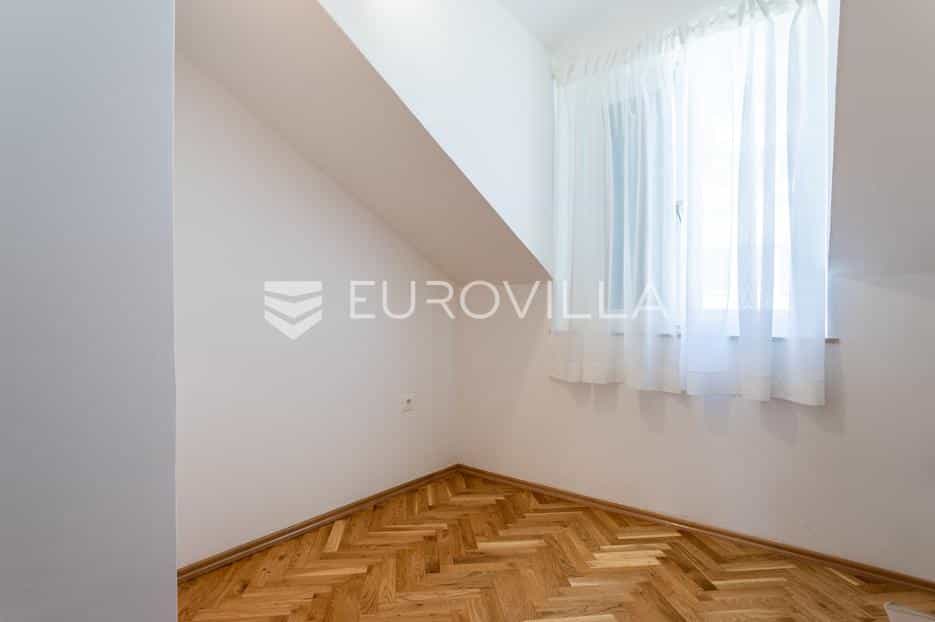 公寓 在 Split, Splitsko-dalmatinska županija 12647557