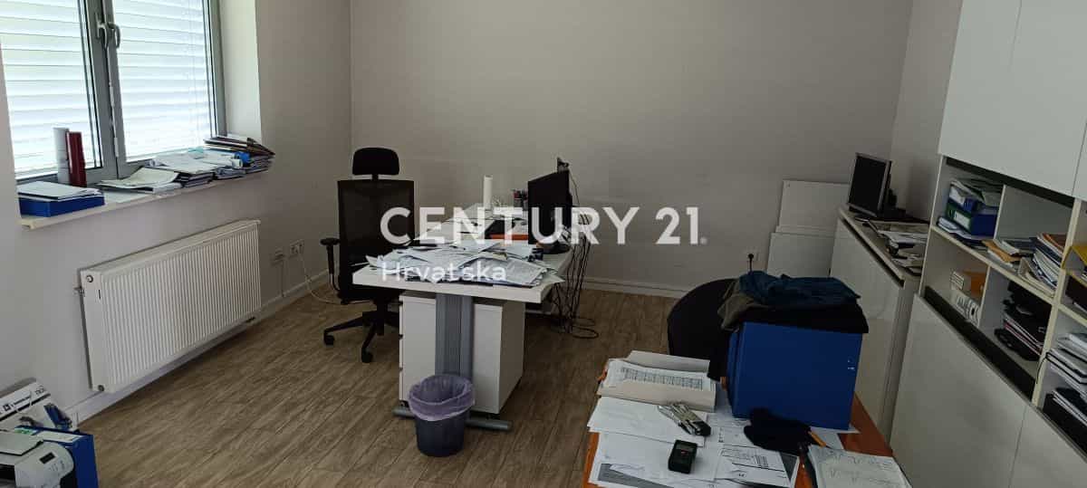 Офіс в Varazdin, Varazdinska Zupanija 12647570