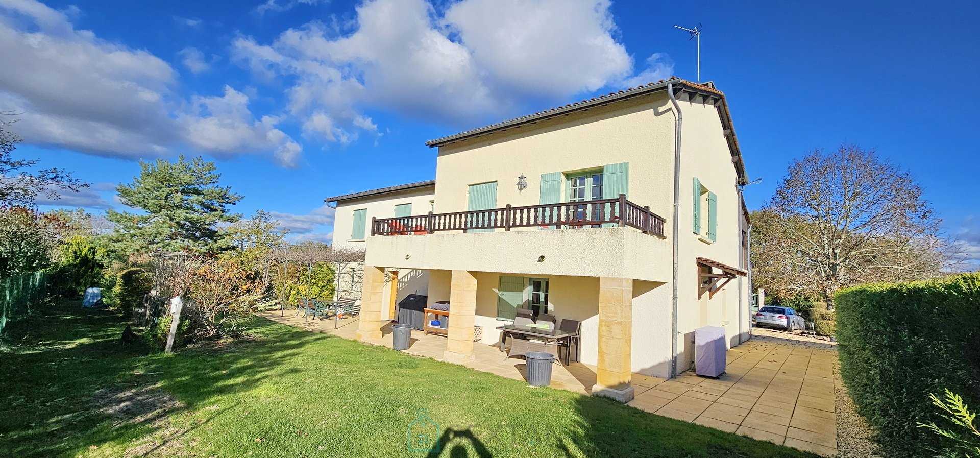 Huis in Domme, Nouvelle-Aquitaine 12647958
