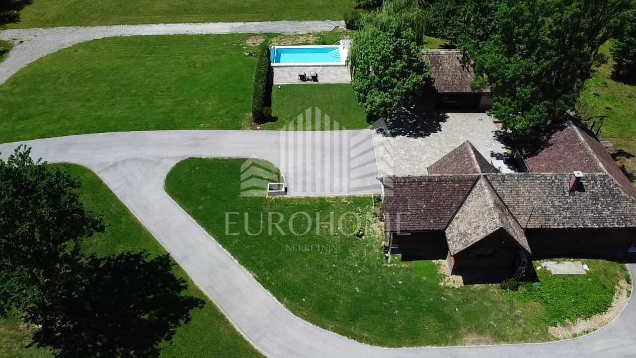 casa en Pisarovina, Zagrebacka Zupanija 12648194