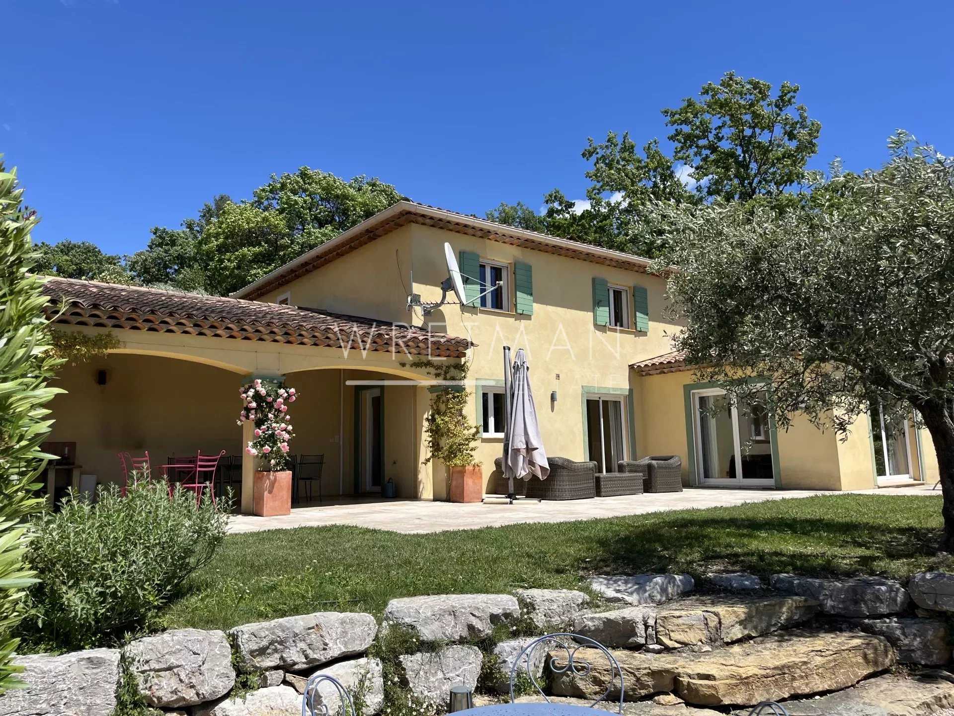 rumah dalam Montauroux, Provence-Alpes-Côte d'Azur 12648429