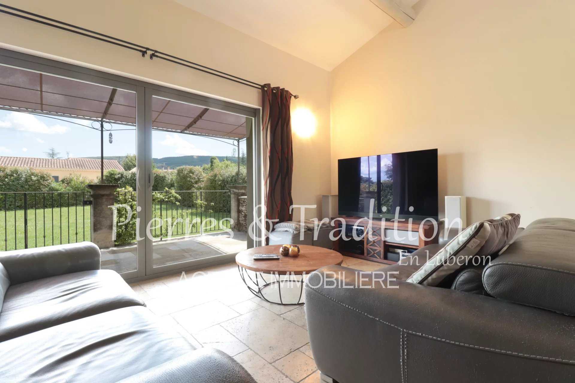 casa en Lacoste, Provenza-Alpes-Costa Azul 12648433