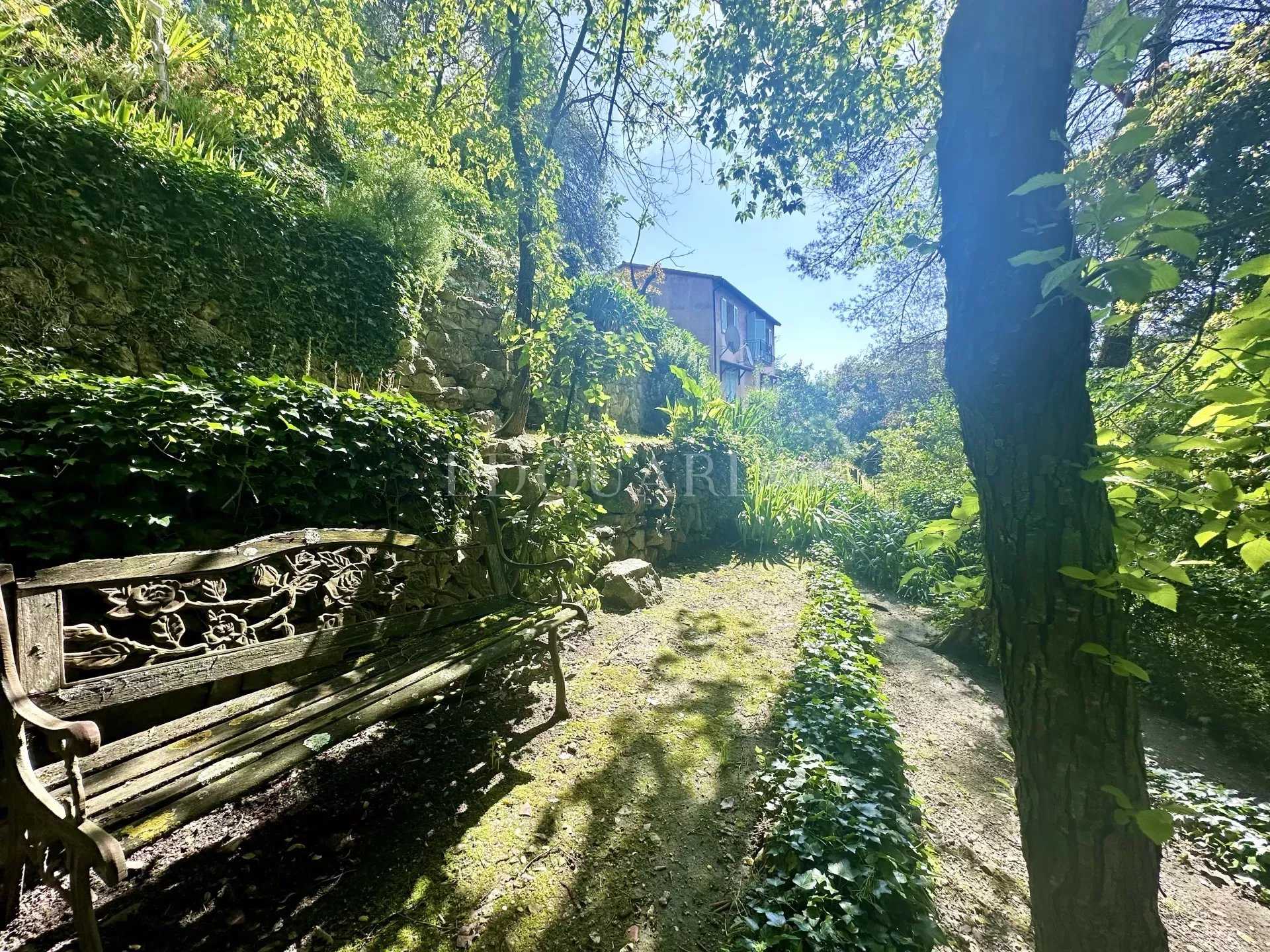 بيت في Gorbio, Provence-Alpes-Cote d'Azur 12648505
