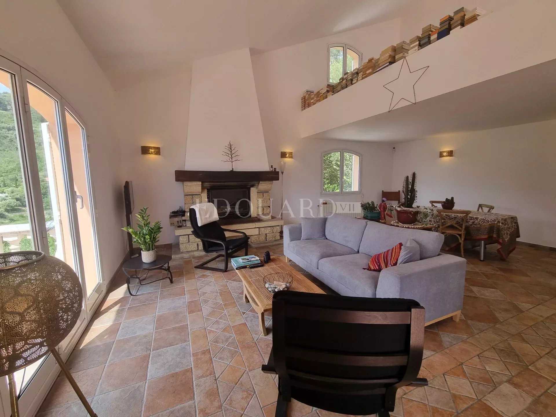 жилой дом в Castellar, Provence-Alpes-Cote d'Azur 12648506