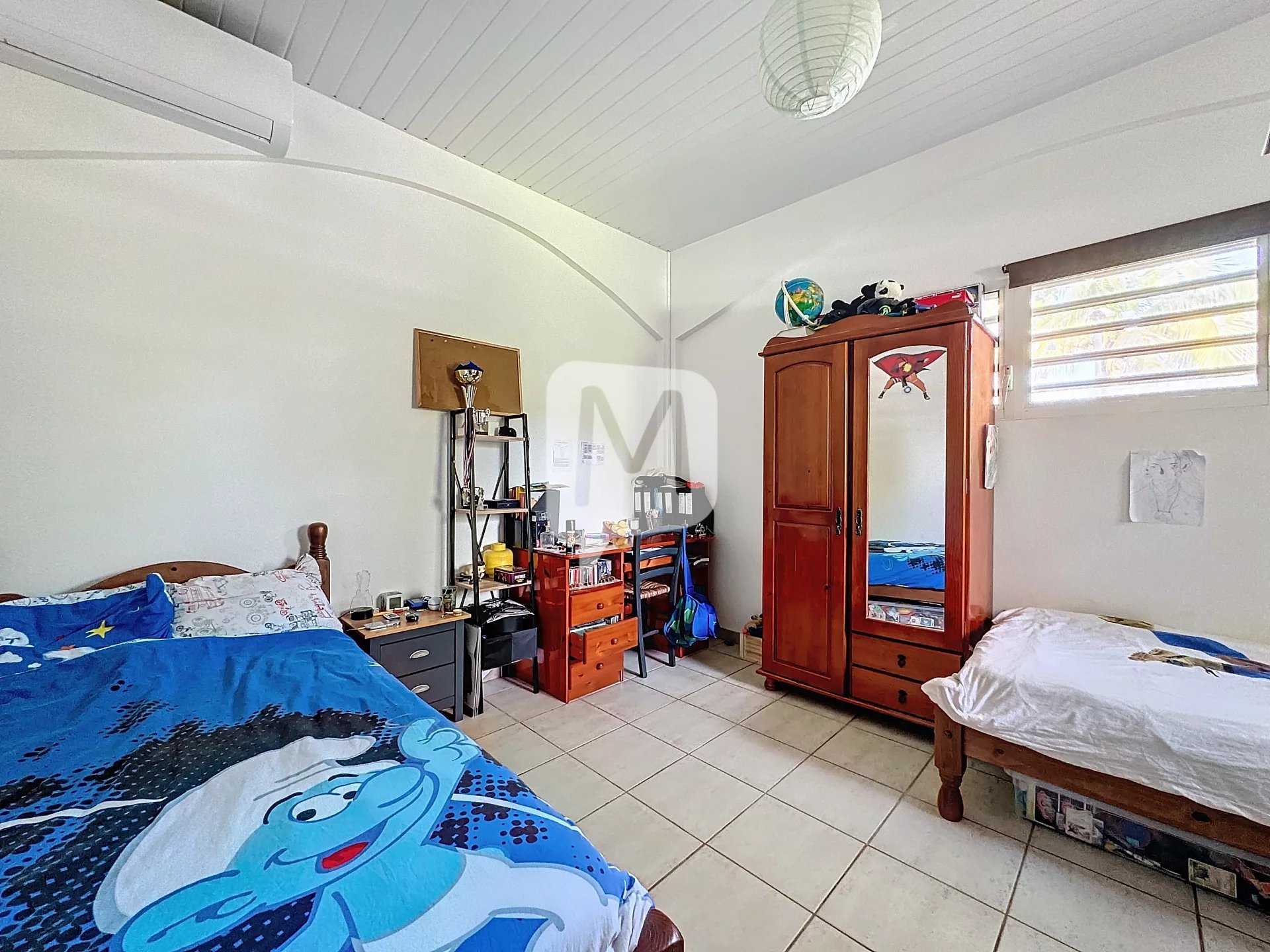 Talo sisään Remire-Montjoly, Guyane 12648516