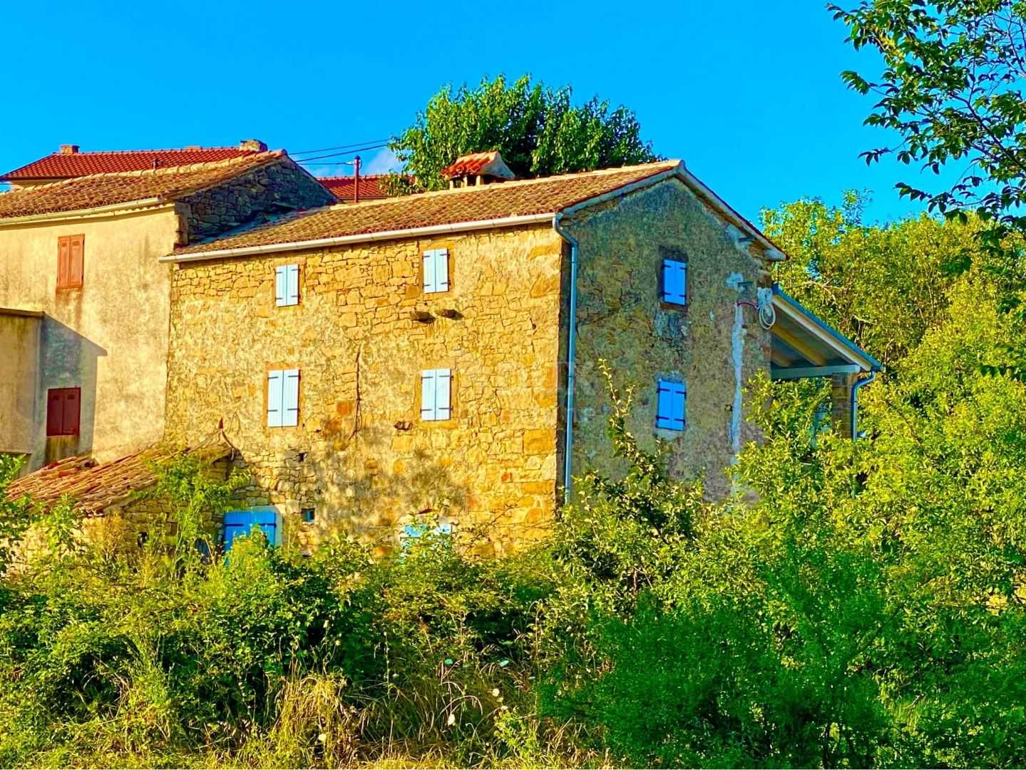 房子 在 Klarici, Istarska Zupanija 12648639
