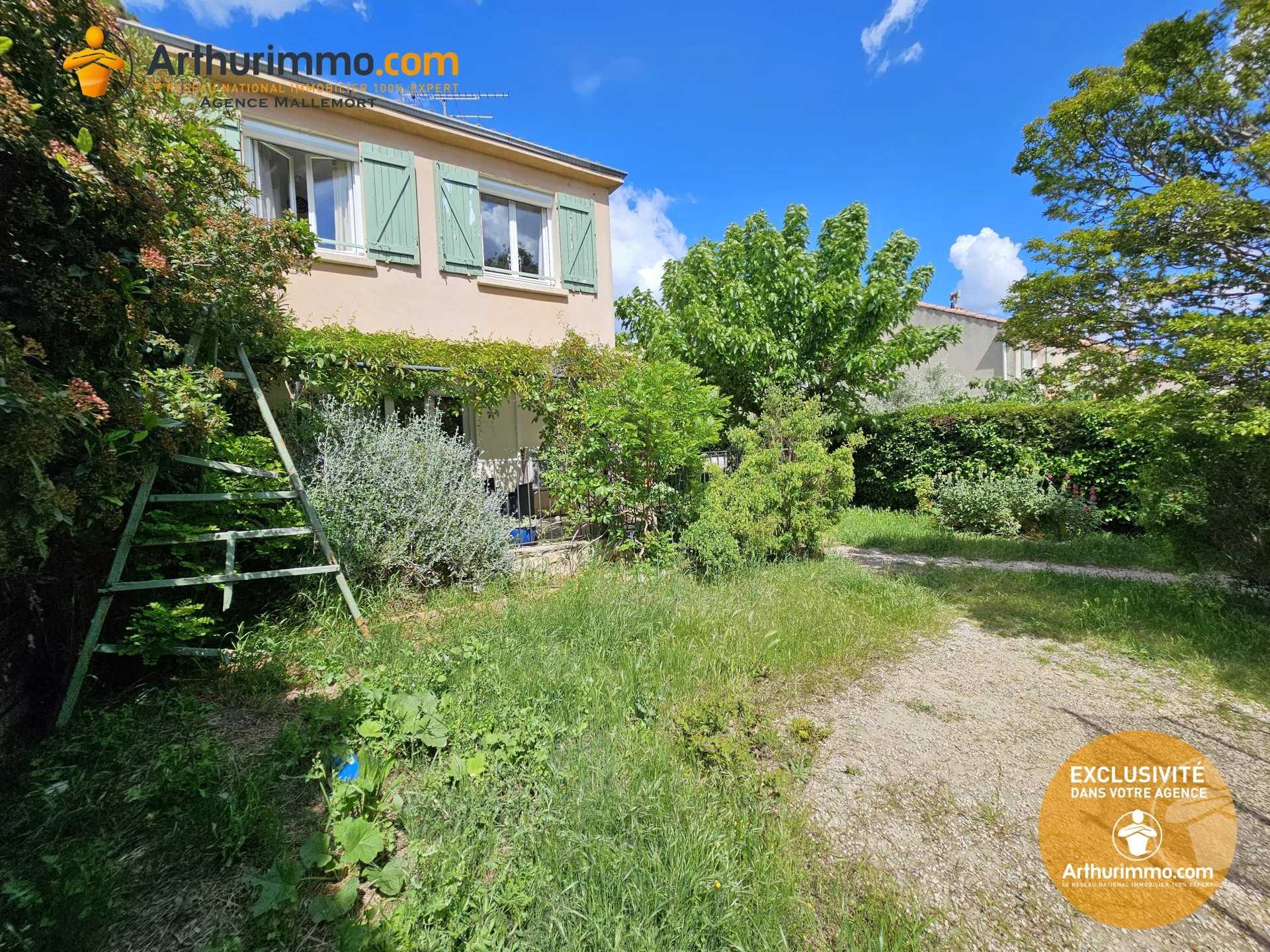 Dom w Merindol, Provence-Alpes-Cote d'Azur 12649233