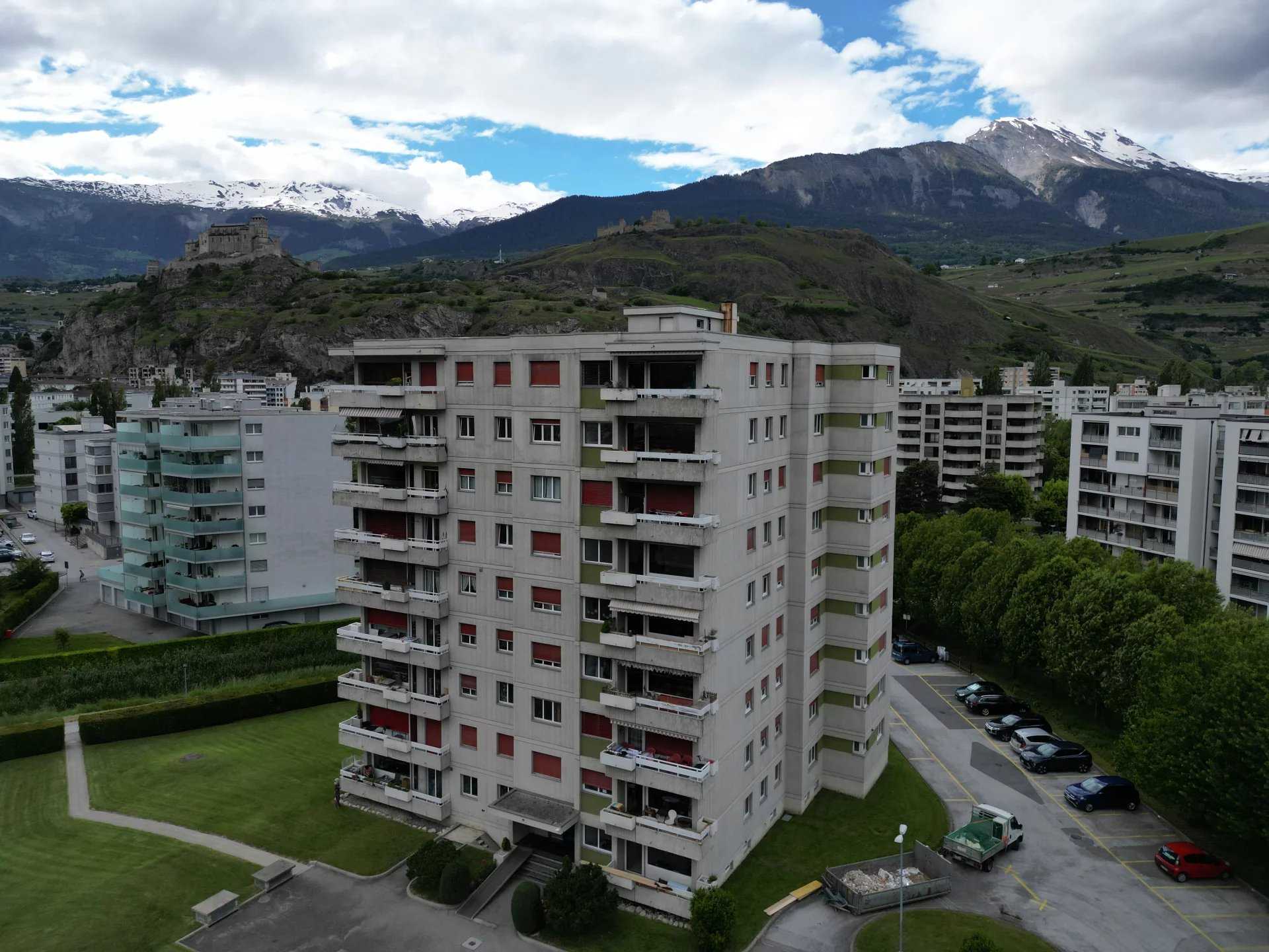 Condominium in Les Agettes, Valais 12649287