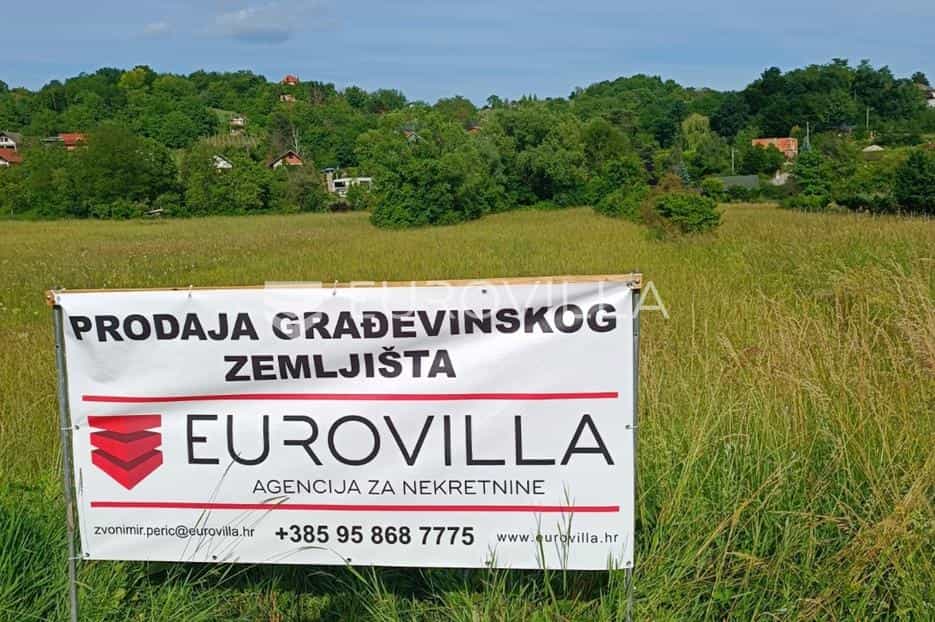 Tanah di Durdekovec, Zagreb, Lulusan 12650571