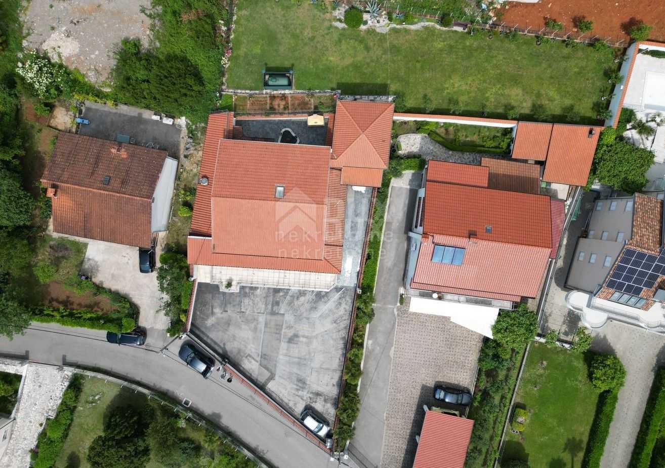 casa en Matulji, Primorsko-Goranska Županija 12651499