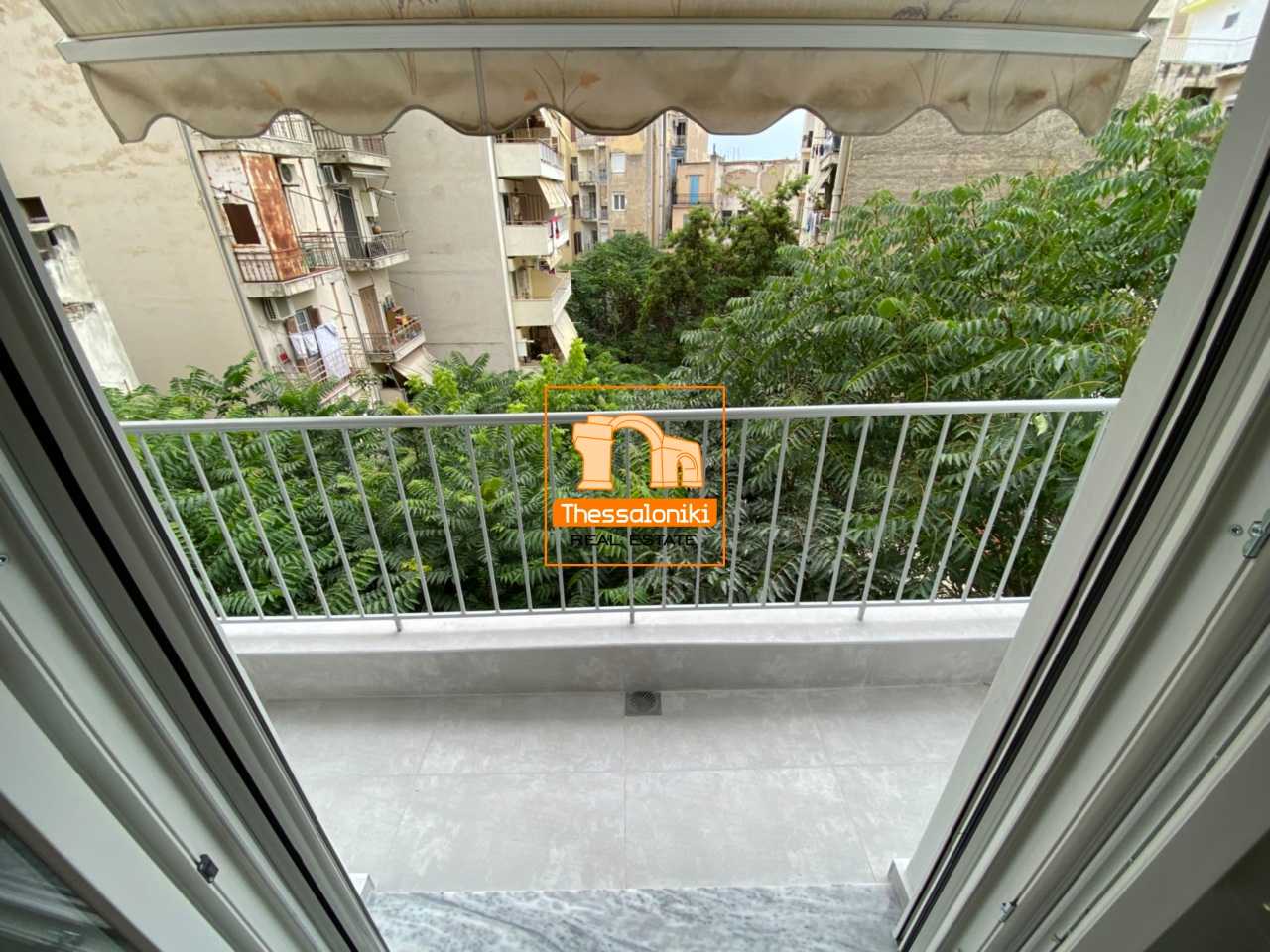 Condominio en Thessaloniki,  12651921