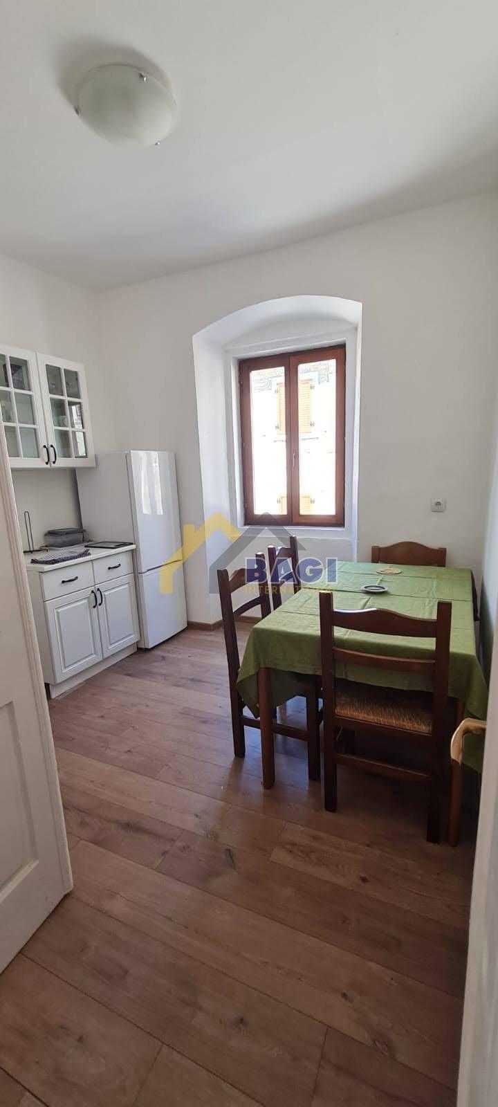 Condominium dans Bujé, Istarska Zupanija 12653692