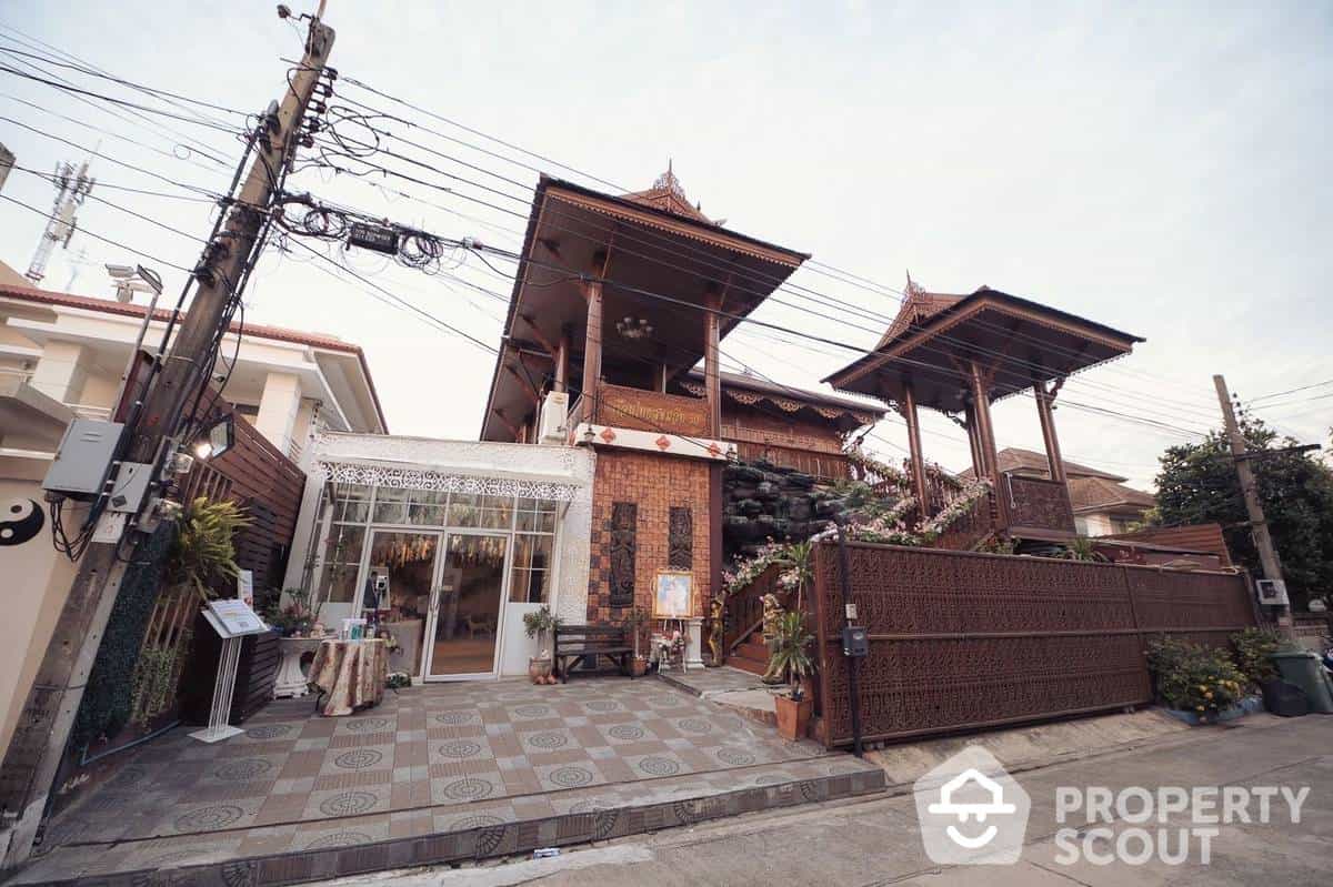 Talo sisään Phra Khanong, Krung Thep Maha Nakhon 12654495