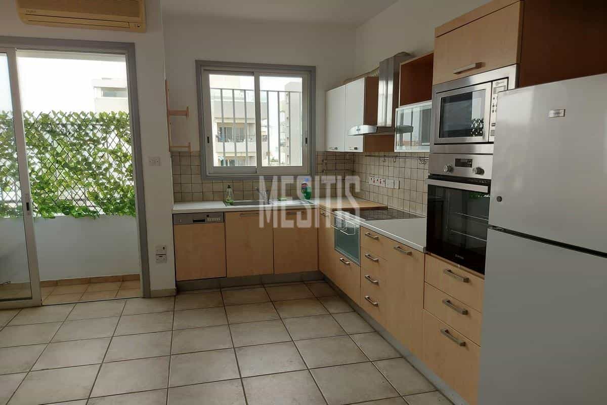 Condominium in Nicosia, Lefkosia 12659280