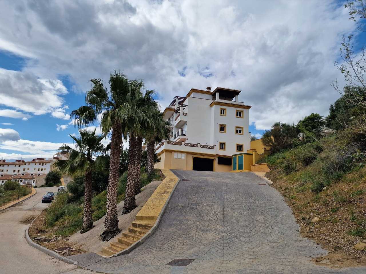 Condominium in Alcaucin, Andalusia 12662514