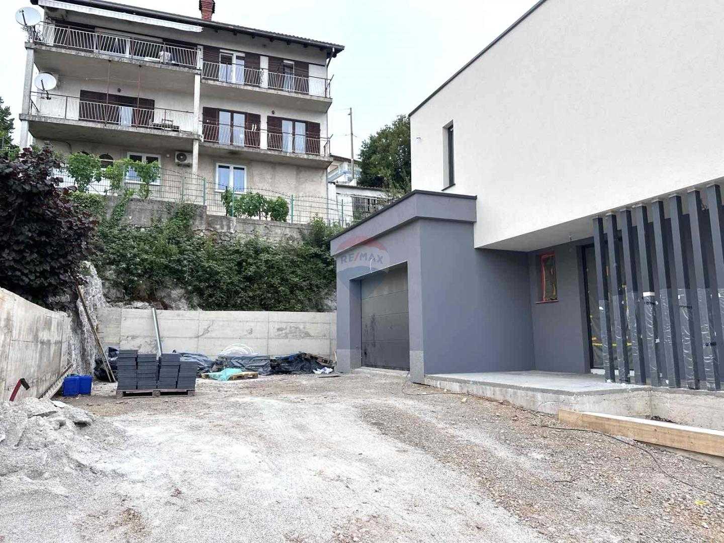 casa en Matulji, Primorsko-Goranska Županija 12664386