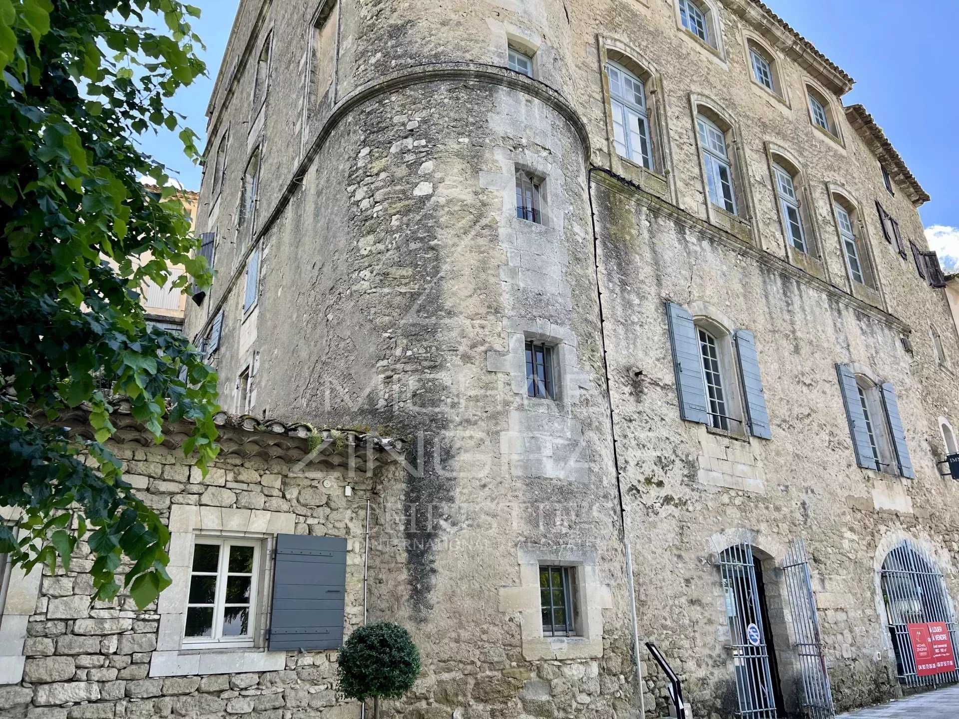 Hus i Menerbes, Provence-Alpes-Cote d'Azur 12664419