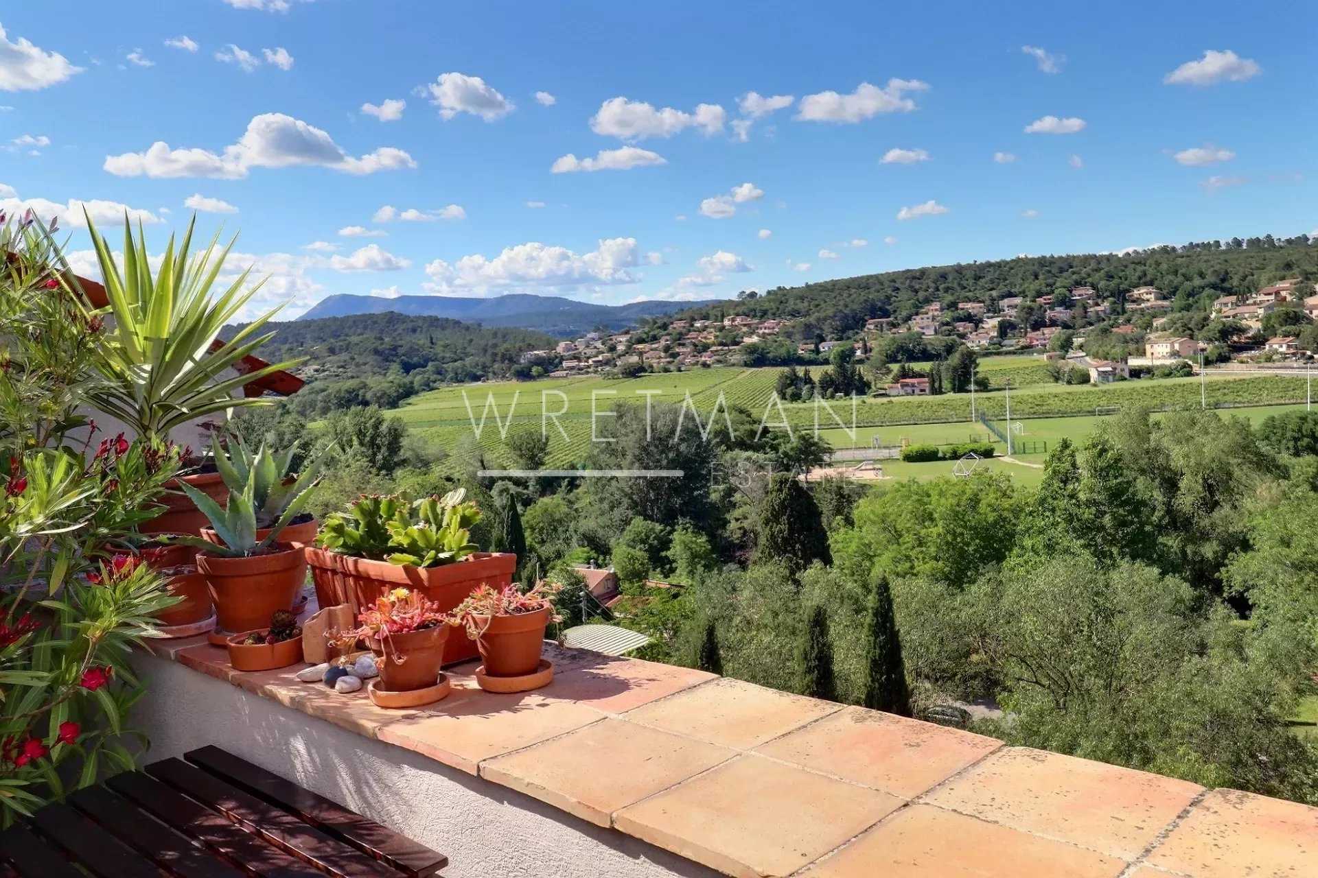 Dom w Carces, Provence-Alpes-Cote d'Azur 12664528