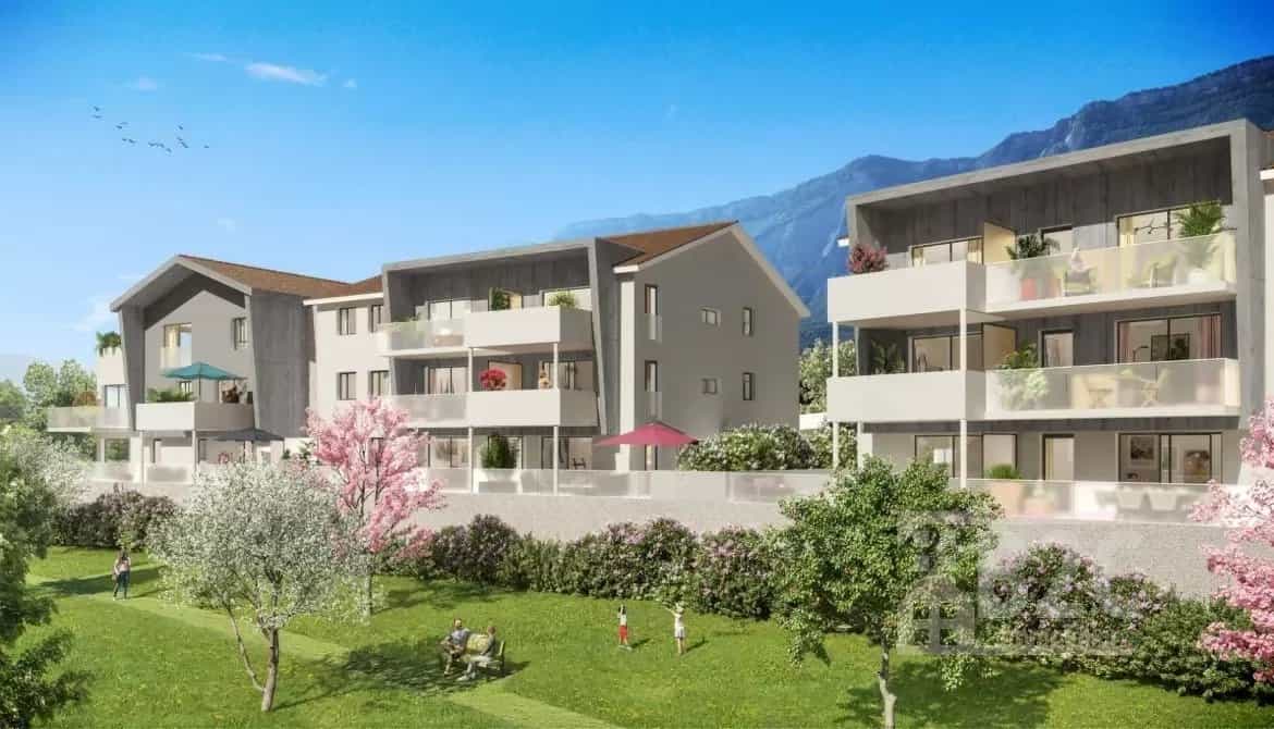Condominium in Saint-Nazaire-les-Eymes, Isère 12664564