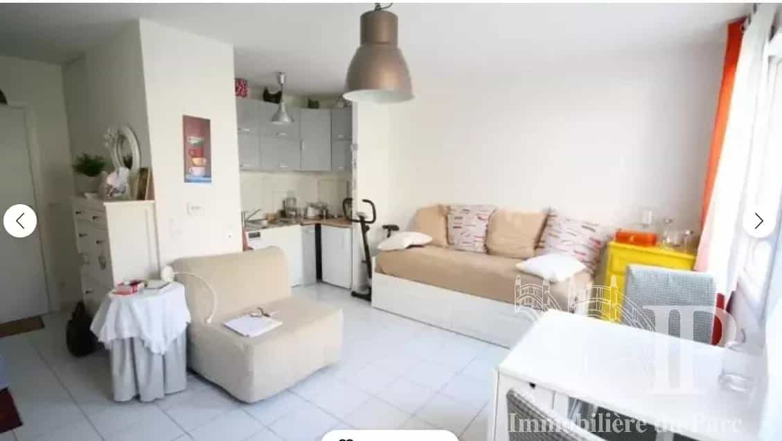 Condominium dans Voisins-le-Bretonneux, Yvelines 12664619