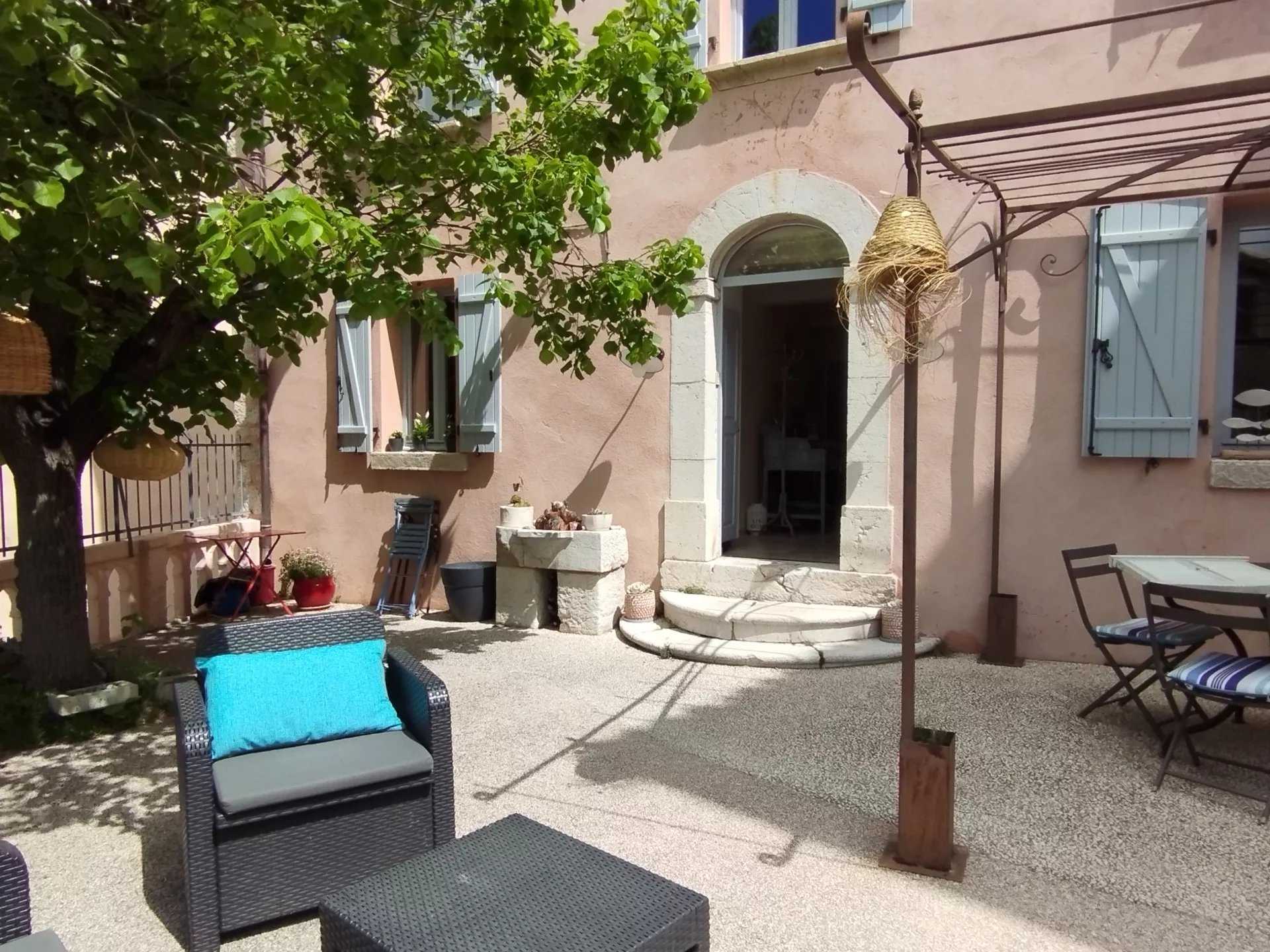 House in Coursegoules, Provence-Alpes-Cote d'Azur 12664828