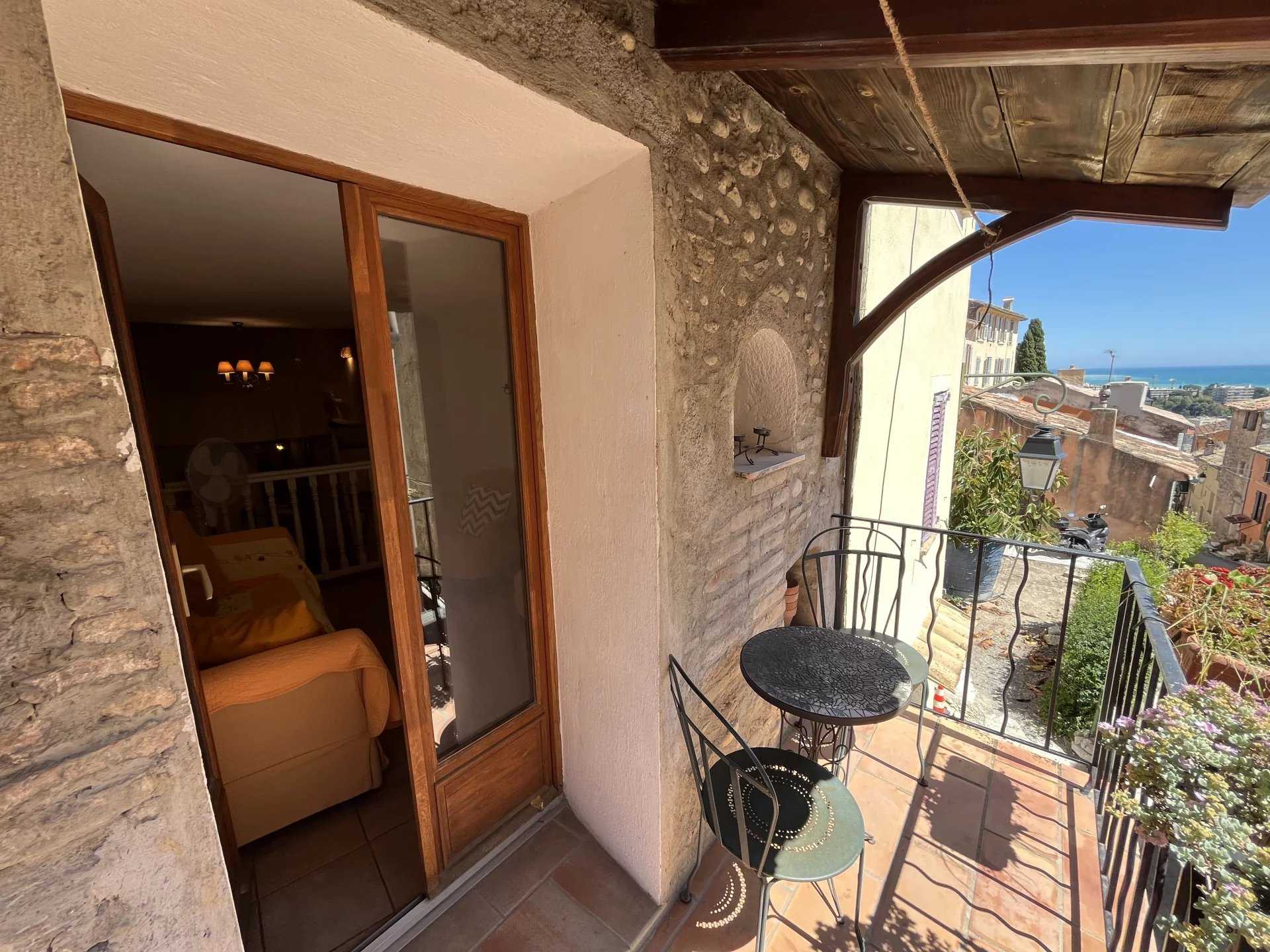 House in Cagnes-sur-Mer, Provence-Alpes-Cote d'Azur 12664830