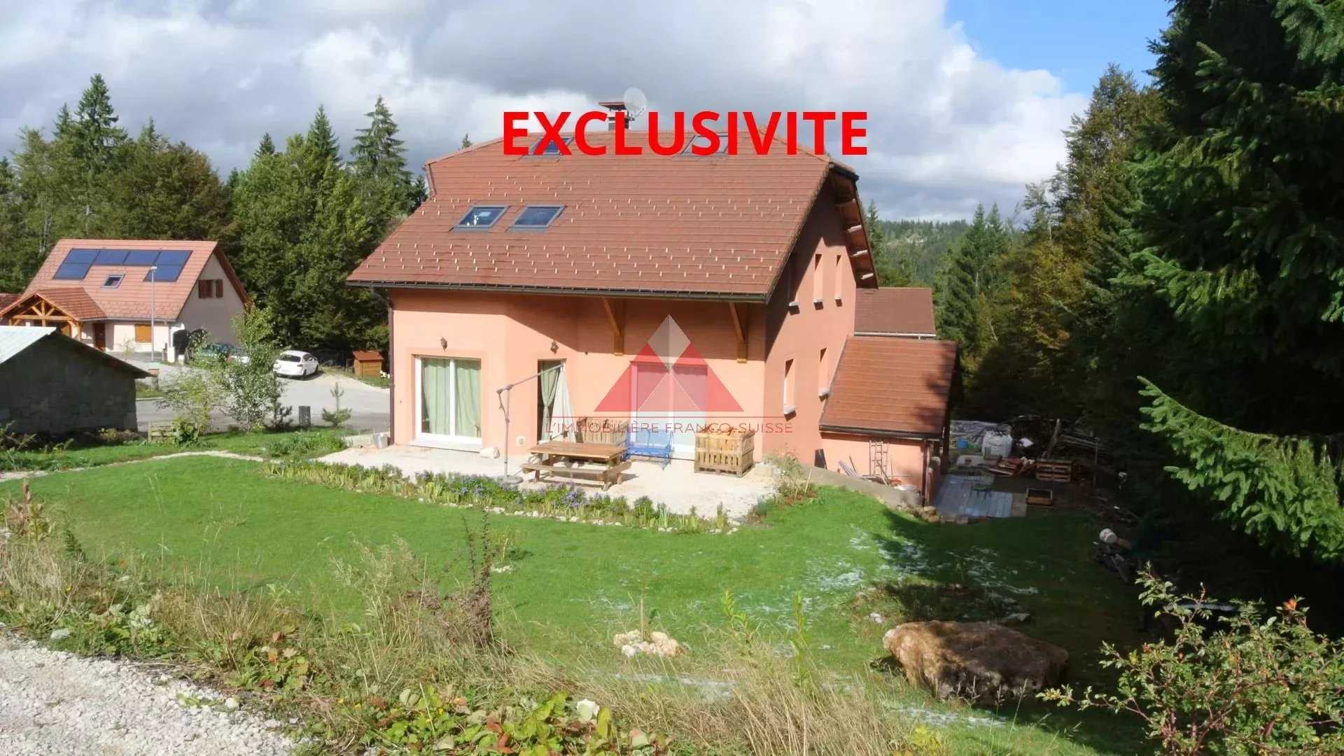 بيت في Premanon, Bourgogne-Franche-Comte 12664847