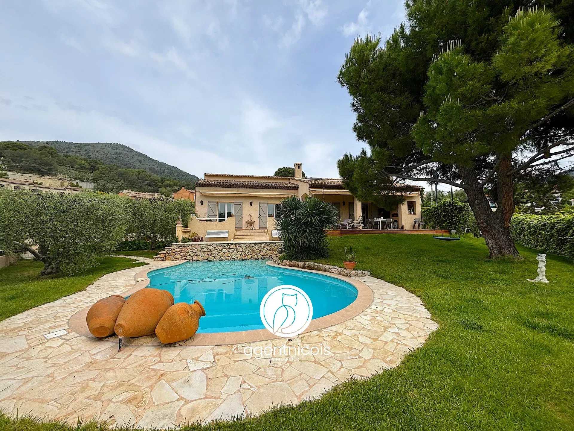 房子 在 Tourrette-Levens, Provence-Alpes-Cote d'Azur 12664851